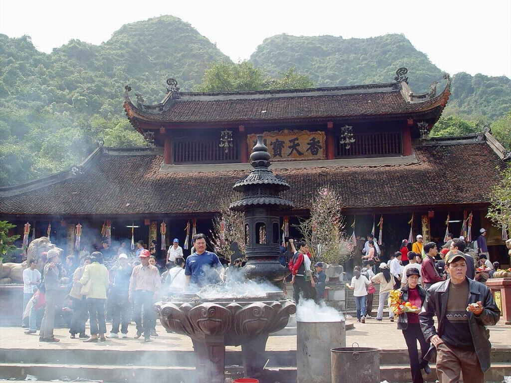 hinh-anh-le-hoi-chua-huong