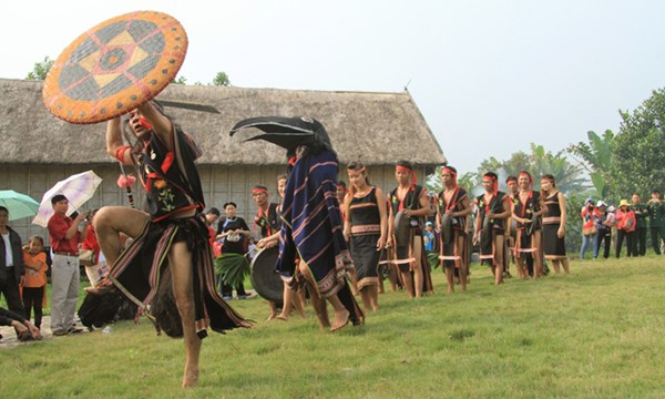 thong-tin-lang-van-hoa-cac-dan-toc-viet-nam (3)