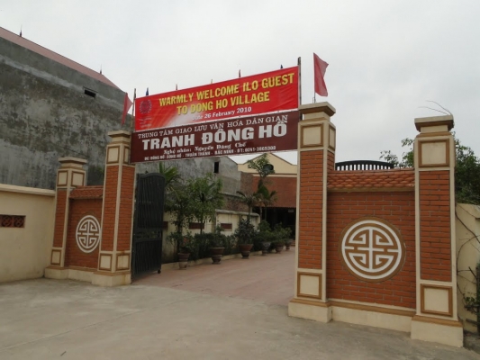 ghe-tham-lang-tranh-dan-gian-dong-ho-noi-tieng-xu-kinh-bac (2)