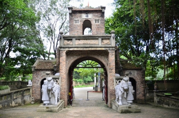 viet-phu-thanh-chuong-noi-luu-giu-hon-viet-co (2)