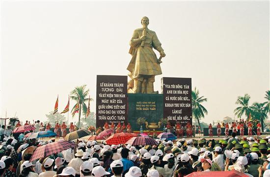cho-thue-xe-di-nam-dinh-gia-re-ha-noi- (3)