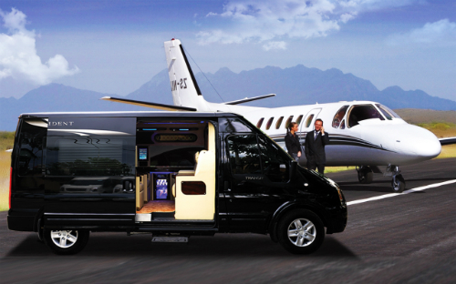 hinh-anh-xe-DCar-limousine-fordtransit-chuyen-co-mat-dat-dongatrans (49)