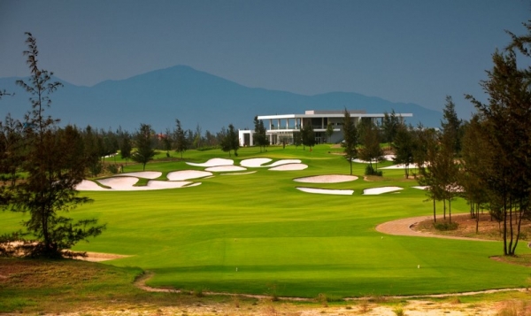 cho-thue-xe-di-san-golf-dam-vac-vinh-phuc11