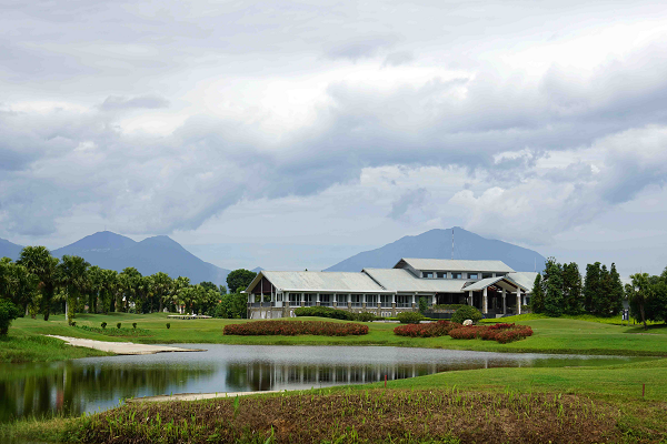 cho-thue-xe-di-san-golf-dam-vac-vinh-phuc19
