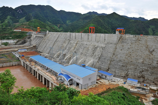 kham-pha-nha-may-thuy-dien-hoa-binh4