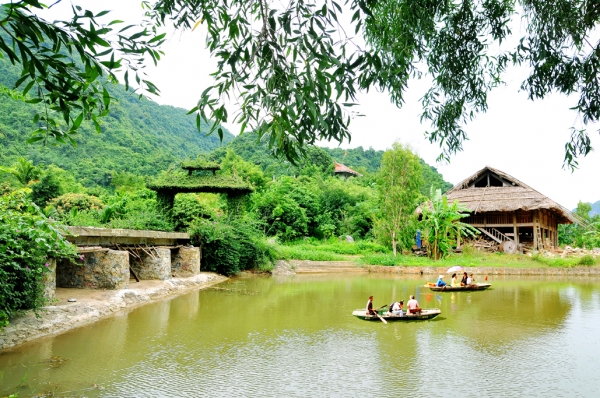 cho-thue-xe-di-vuon-chim-thung-nham-ninh-binh-15