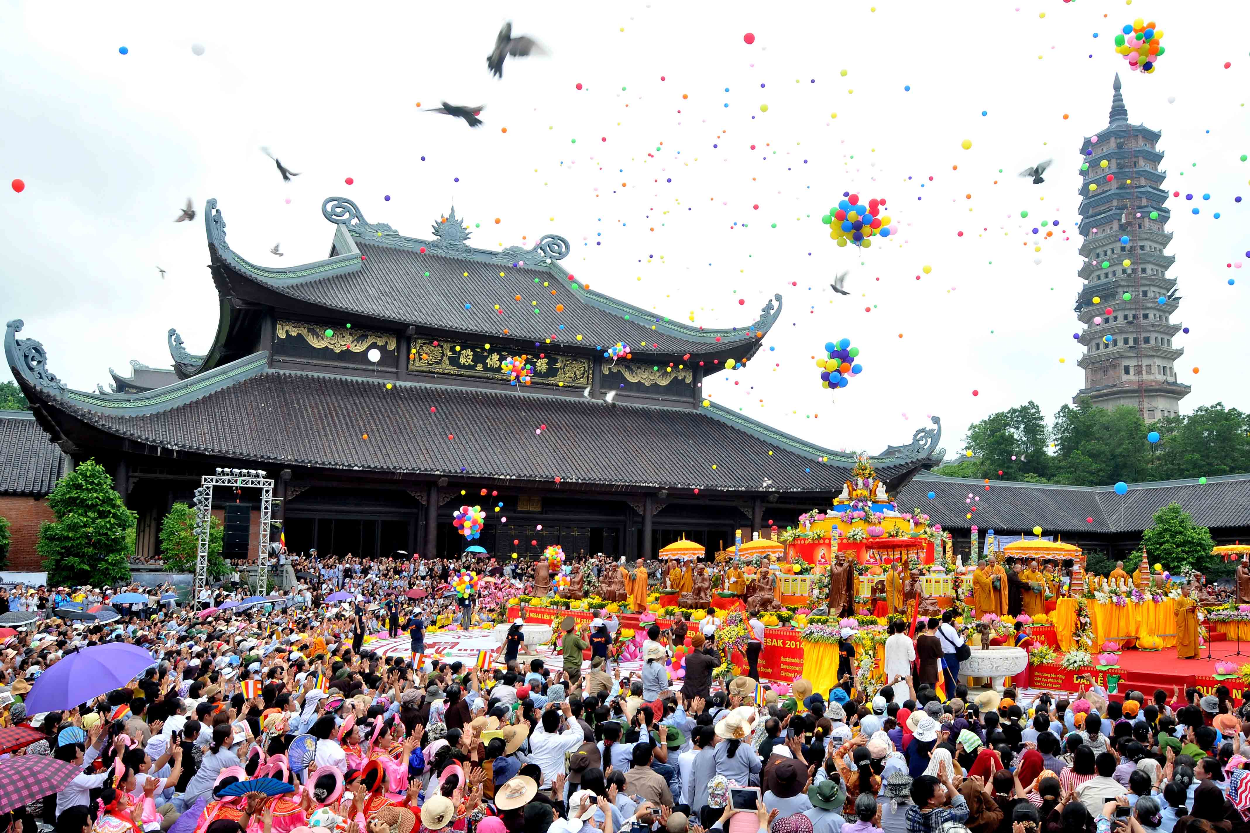 kinh-nghiem-du-lich-chua-bai-dinh-ninh-binh-20