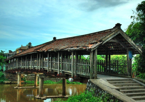 thong-tin-du-lich-huu-ich-ve-nha-tho-phat-diem-ninh-binh