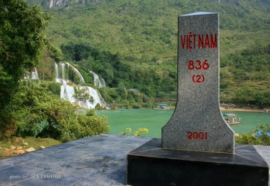 cho-thue-xe-di-thac-ban-gioc-cao-bang